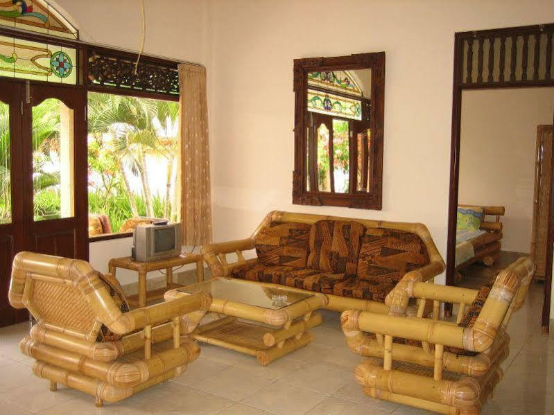 Ombak Putih Bungalows Hotel นูซาดูอา ภายนอก รูปภาพ