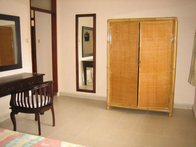Ombak Putih Bungalows Hotel นูซาดูอา ภายนอก รูปภาพ