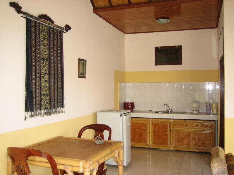 Ombak Putih Bungalows Hotel นูซาดูอา ภายนอก รูปภาพ